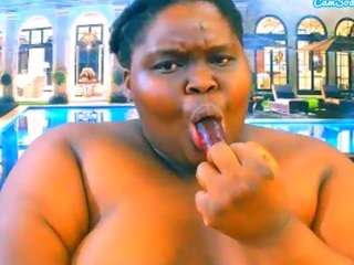 ebonyhotbuns webcam