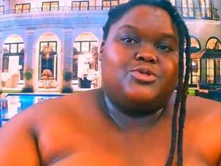 ebonyhotbuns Live Webcam on CamSoda