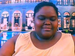 Dieses Model ist jetzt live. ebonyhotbuns