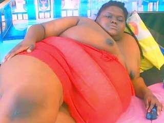 EbonyHotBuns live webcam show