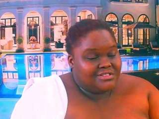 EbonyHotBuns live webcam show