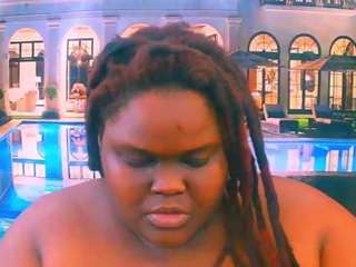 EbonyHotBuns live cam preview
