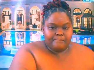 EbonyHotBuns on CamSoda