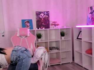  emy-angel1 chat room
