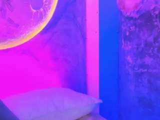 katieRouge live webcam show