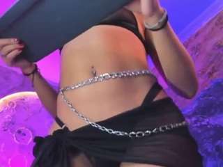 katieRouge live webcam show