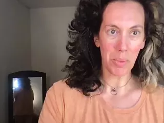 BonfireBonnie's Live Sex Cam Show