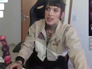 charlotbelucci webcam