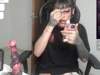 charlotbelucci Live Webcam on CamSoda