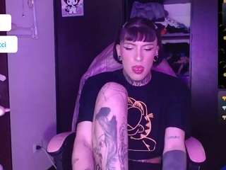 charlotbelucci Live Webcam on CamSoda