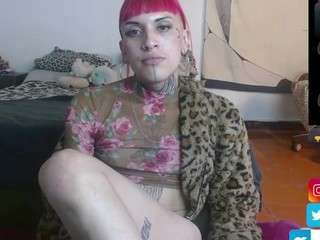 charlotbelucci Live Webcam on CamSoda