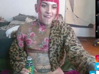 Charlotbelucci live cam preview