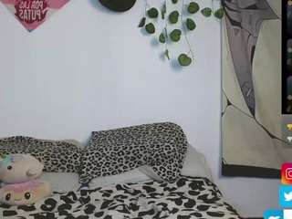 Charlotbelucci live cam preview