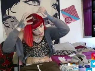 Charlotbelucci live cam preview
