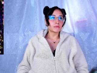 lunacandy1323 Live Webcam on CamSoda
