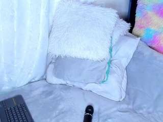 lunacandy1323 Live Webcam on CamSoda