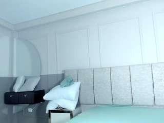 saanem-mature webcam model