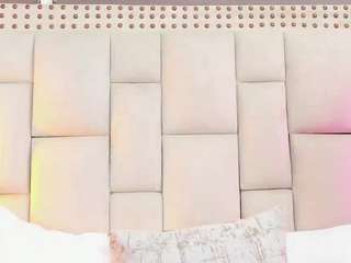 saanem-mature's CamSoda show and profile