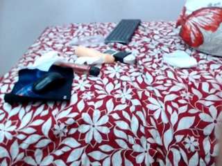 nicollbodybig21 webcam model