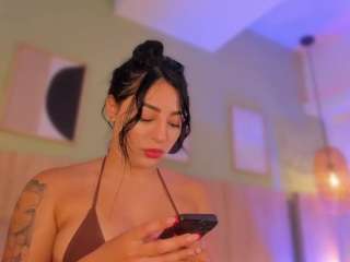  oh-hollyy chat room