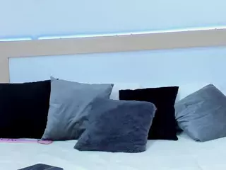 alanalorens's Live Sex Cam Show
