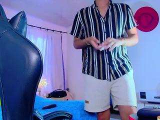 chrismaddox Live Webcam on CamSoda