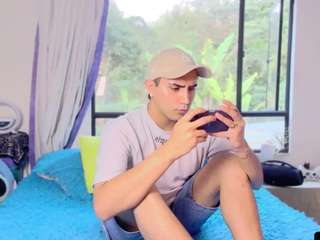 chrismaddox Brown live webcam