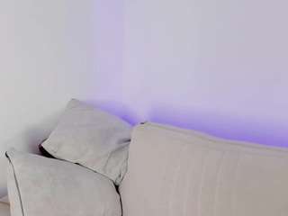 le modèle emmaa98 est en webcam porno dans un show sur le site camsoda, il possède les tags suivants: amateur,pussy,lovense,lush,milk,naked,no drinking,no smoking,orgasm,pov,public,pussyplay,lingerie,role play,sex toys,sexy,shaved,snapchat,spank,tease