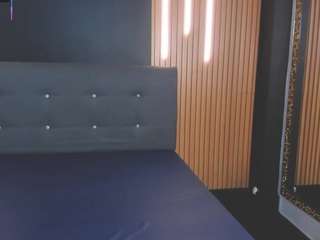 evaloviaa1 Live Webcam on CamSoda