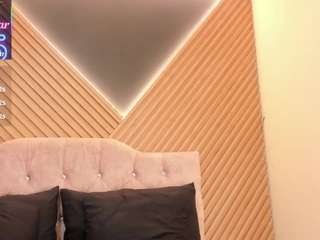 evaloviaa1 webcam model