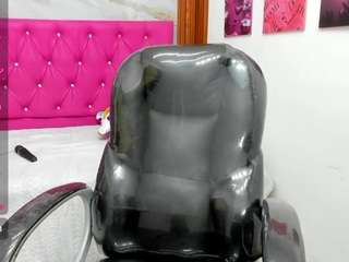 helen-russo's CamSoda show and profile