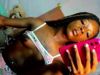 naomy09 Live Webcam on CamSoda