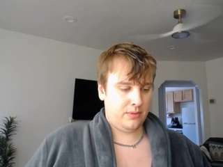 8bisexualinches Live Webcam on CamSoda