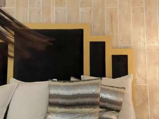 cristiloren's CamSoda show and profile