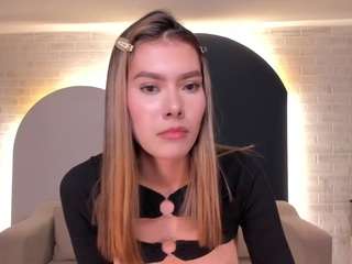 Live cam show with NIA