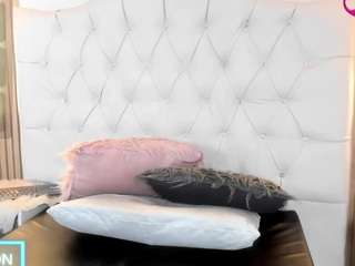 princesslovez Live Webcam on CamSoda