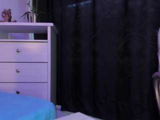 amy-kiitty live cam profile