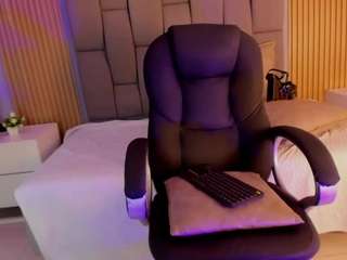  brunettescarleth chat room