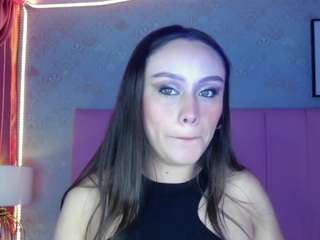 ivyy-crystal Live Webcam on CamSoda