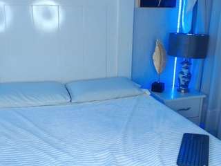 ivyy-crystal's CamSoda show and profile