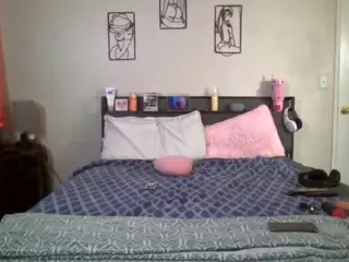 LizDaSnowbunny's Live Sex Cam Show