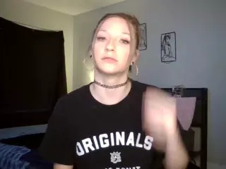 LizDaSnowbunny's Live Sex Cam Show
