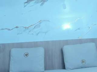 pamela-west webcam model