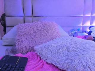 pamela-west webcam model