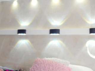 Pamela-West live cam preview