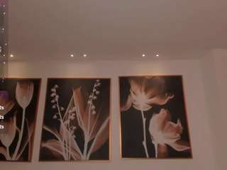 samantha-brooks's CamSoda show and profile