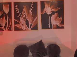 samantha-brooks's CamSoda show and profile