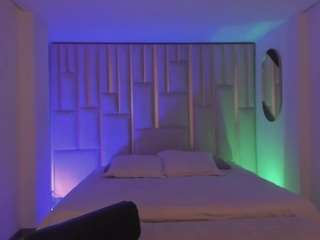 samantha-brooks live webcam show