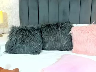 Madison Wiilde's Live Sex Cam Show
