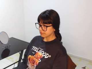 meg4nmiauu's CamSoda show and profile